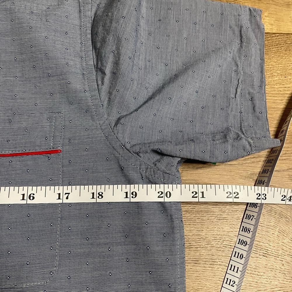 RVCA Men's Blue Button Down Slim Fit Shirt size Small - Picture 9 of 10
